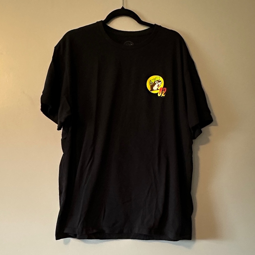 Buc-ee's Black Graphic Tee - Short Sleeve - Picture 7 of 7